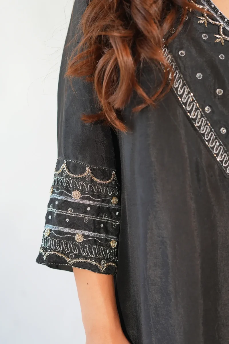Timeless Black - Image 7